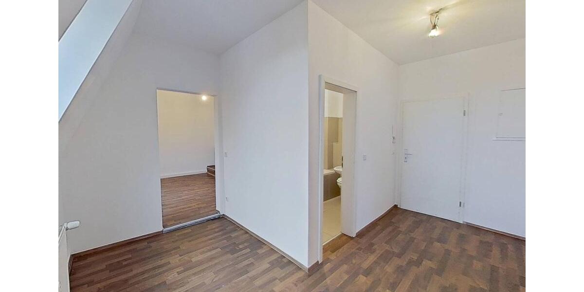 Dachgeschoßwohnung Gelsenkirchen Ückendorf - 4 Zimmer, 89 m&sup2;, 785&euro; | Angebot:25146010
