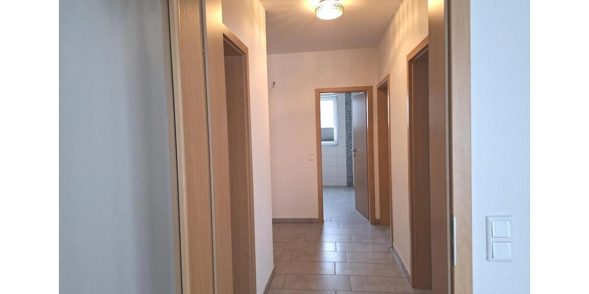 Erdgeschoßwohnung Varel - 3 Zimmer, 75 m&sup2;, 800&euro; | Angebot:24781637