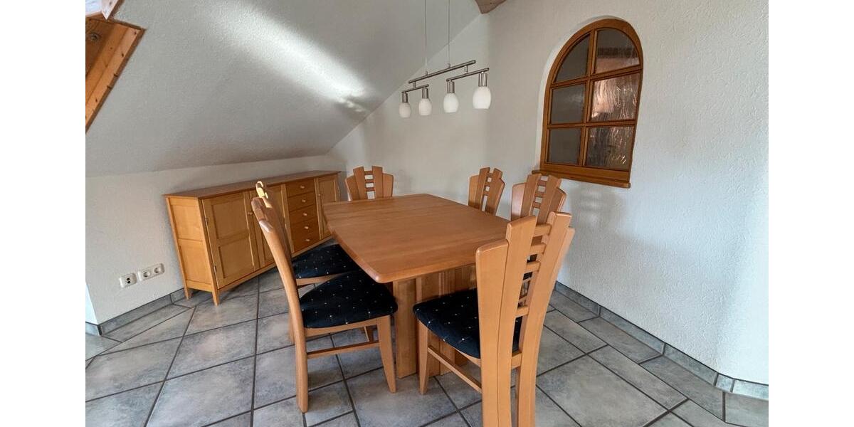 Dachgeschoßwohnung Sulzdorf an der Lederhecke - 3 Zimmer, 110 m&sup2;, 770&euro; | Angebot:25636537