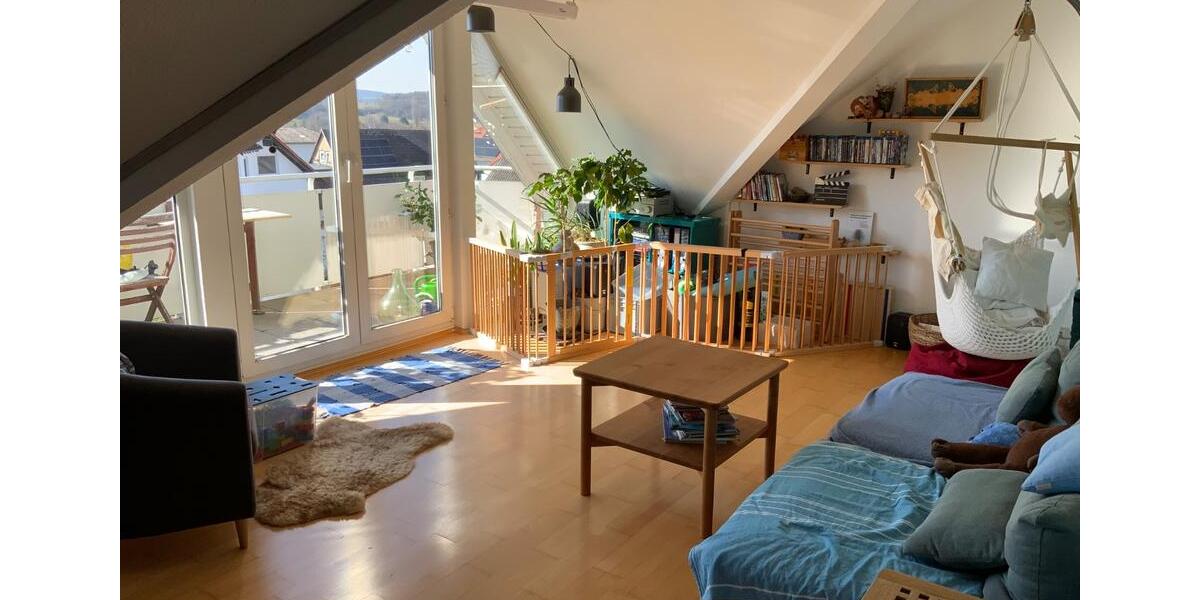 Dachgeschoßwohnung Alsfeld - 3.5 Zimmer, 97 m&sup2;, 1.200&euro; | Angebot:26050748