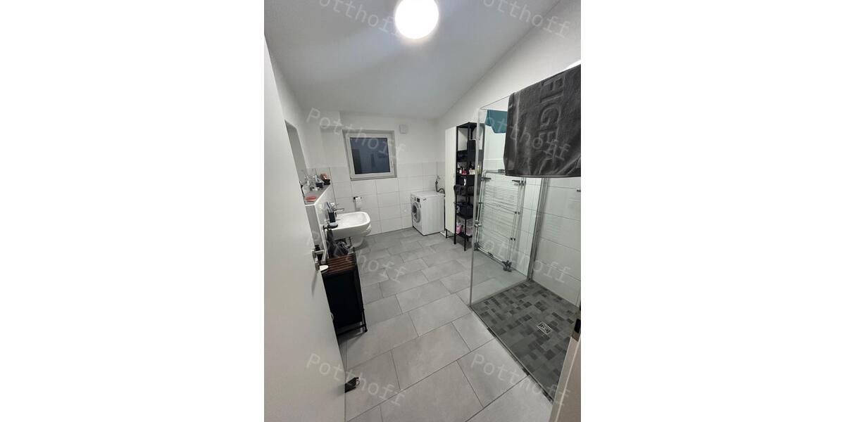 Dachgeschoßwohnung Arnsberg - 3 Zimmer, 84 m&sup2;, 1.235&euro; | Angebot:26676683