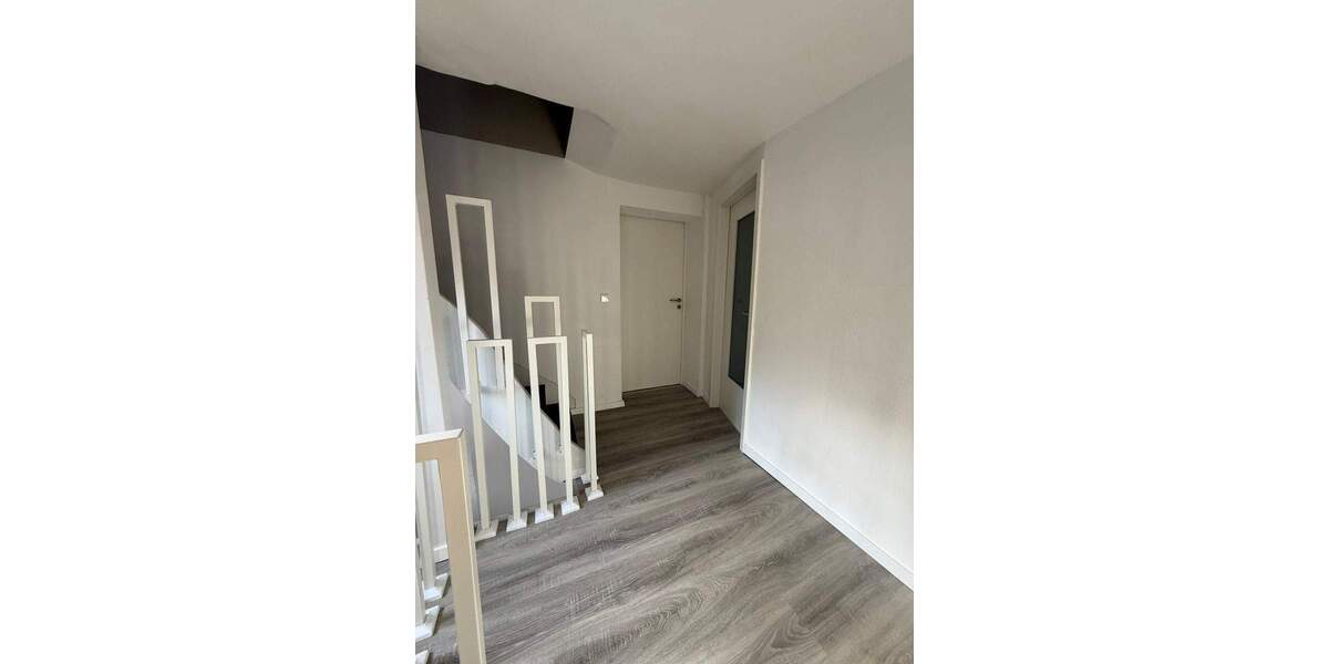 Mehrfamilienhaus, Wohnhaus Waltershausen - 4 Zimmer, 100 m&sup2;, 790&euro; | Angebot:25732008