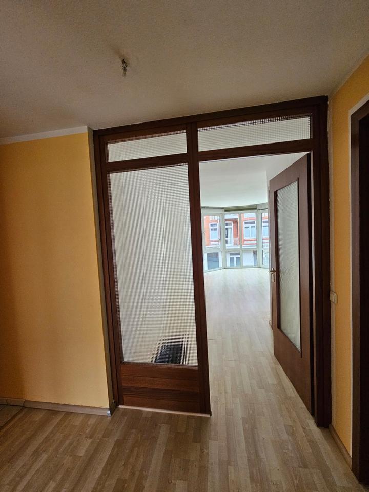 Moderne Drei-Zimmer-Wohnung mit EBK, Vollbad und Fußbodenheizung