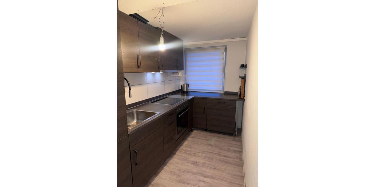 Dachgeschoßwohnung Lohfelden - 2.5 Zimmer, 65 m&sup2;, 670&euro; | Angebot:25770746