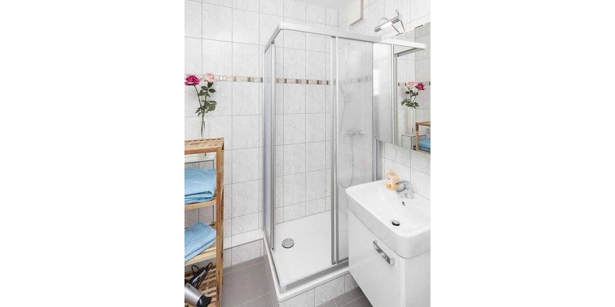 3 Zimmer Wohnung - ruhig, Balkon, Einbauküche, Keller 3 zimmer