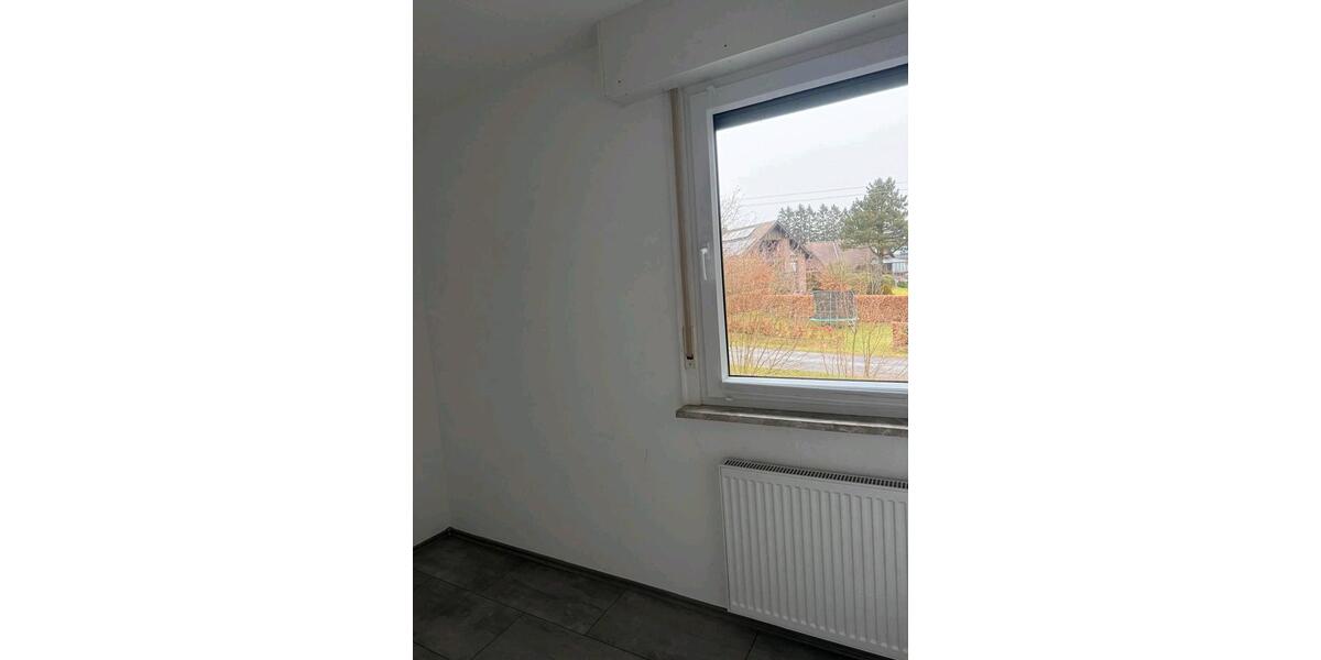 Etagenwohnung Simmerath - 2 Zimmer, 93 m&sup2;, 800&euro; | Angebot:24780154