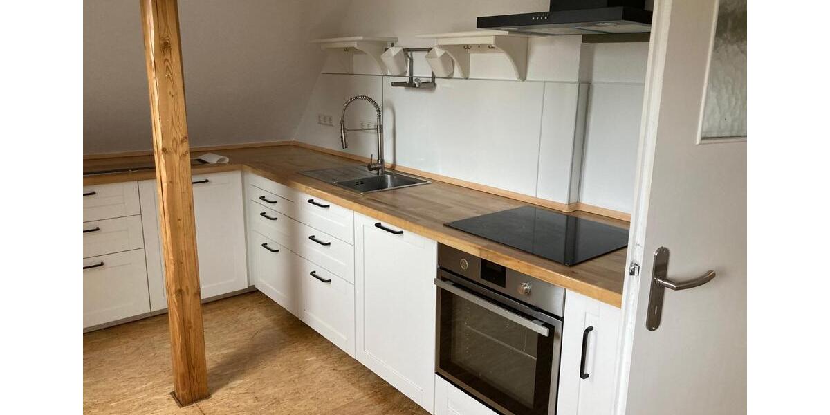 Dachgeschoßwohnung Kassel Fasanenhof - 3 Zimmer, 65 m&sup2;, 250&euro; | Angebot:25475944