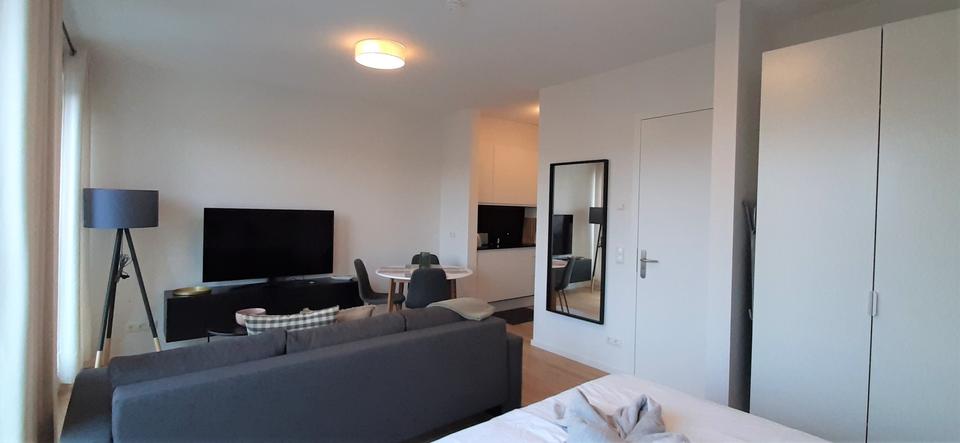Dachgeschoßwohnung Berlin Friedrichshain-Kreuzberg - 1 Zimmer, 32 m&sup2;, 950&euro; | Angebot:26633430