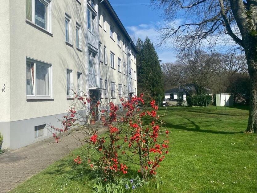Helle, modernisierte 2- Zimmerwohnung mit Balkon, provisionsfrei
