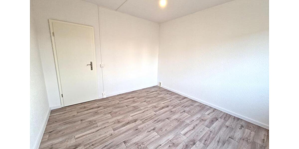 Etagenwohnung Prenzlau - 4 Zimmer, 75 m&sup2;, 448&euro; | Angebot:25654518