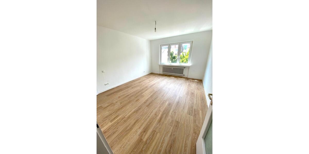 Etagenwohnung Krefeld Gellep-Stratum - 3 Zimmer, 92 m&sup2;, 790&euro; | Angebot:26426279