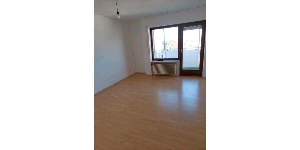 Dachgeschoßwohnung Waldkraiburg - 3 Zimmer, 62 m&sup2;, 850&euro; | Angebot:25287312