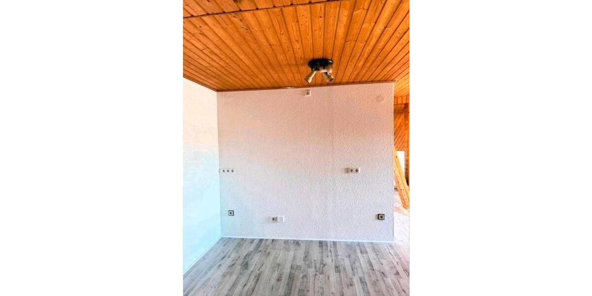Dachgeschoßwohnung Borken (Hessen) - 3 Zimmer, 108 m&sup2;, 860&euro; | Angebot:26552811