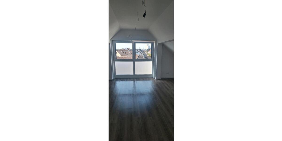 Dachgeschoßwohnung Großkrotzenburg - 3 Zimmer, 74 m&sup2;, 1.200&euro; | Angebot:26073181