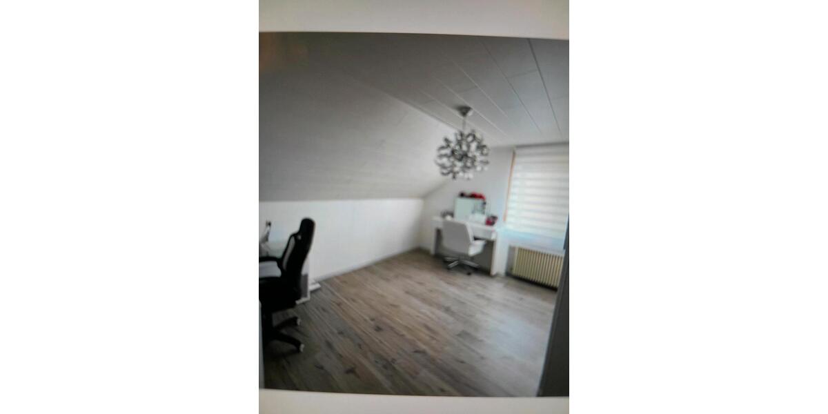 Dachgeschoßwohnung Unterschneidheim - 3 Zimmer, 90 m&sup2;, 890&euro; | Angebot:25256432