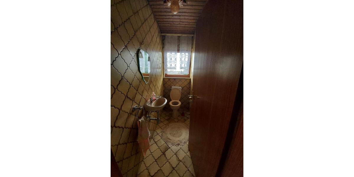 Etagenwohnung Würzburg - 1 Zimmer, 90 m&sup2;, 460&euro; | Angebot:24874155