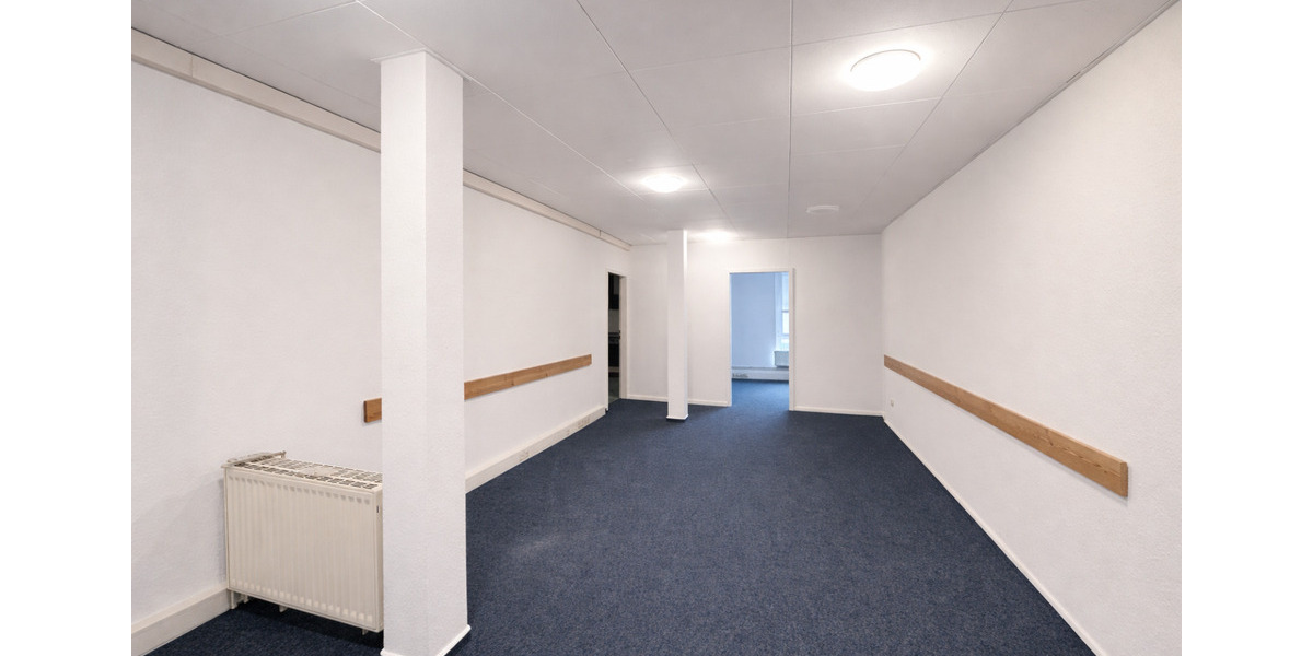 Etagenwohnung Bremerhaven Mitte - 5 Zimmer, 175 m&sup2;, 1.050&euro; | Angebot:25875195