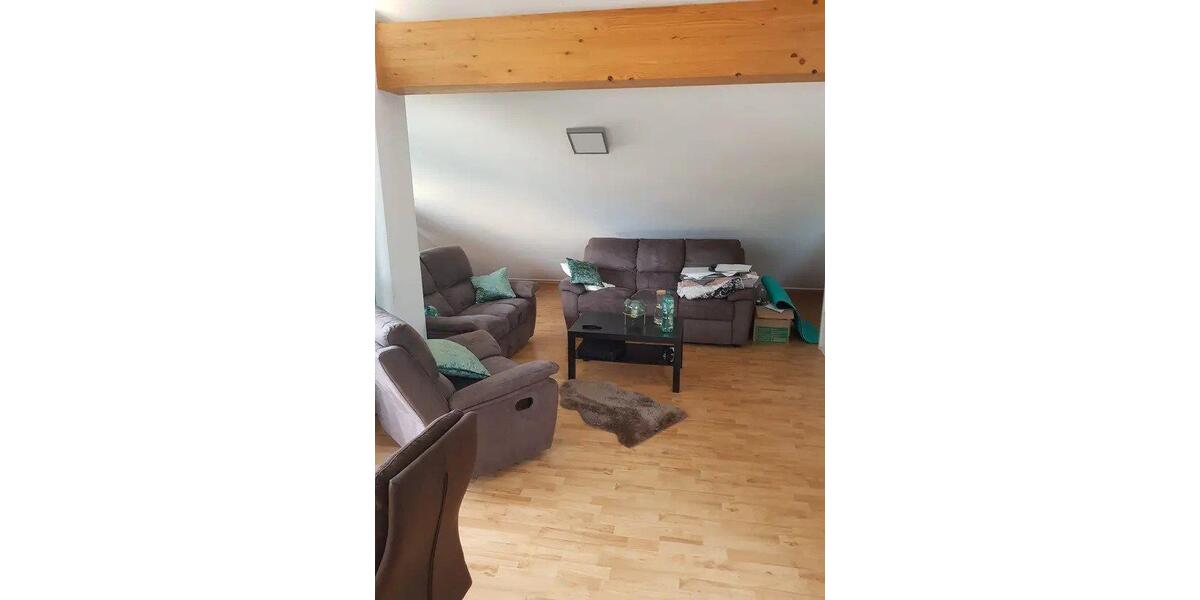 Dachgeschoßwohnung Leonberg - 2 Zimmer, 61 m&sup2;, 860&euro; | Angebot:26293141