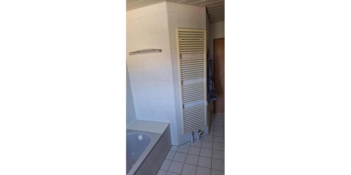 Voll ausgestattete 3 Zi.Whg. (auch Kurzzeitvermietung mögl.)-privat - Etagenwohnung Langenselbold | Angebot:27253720