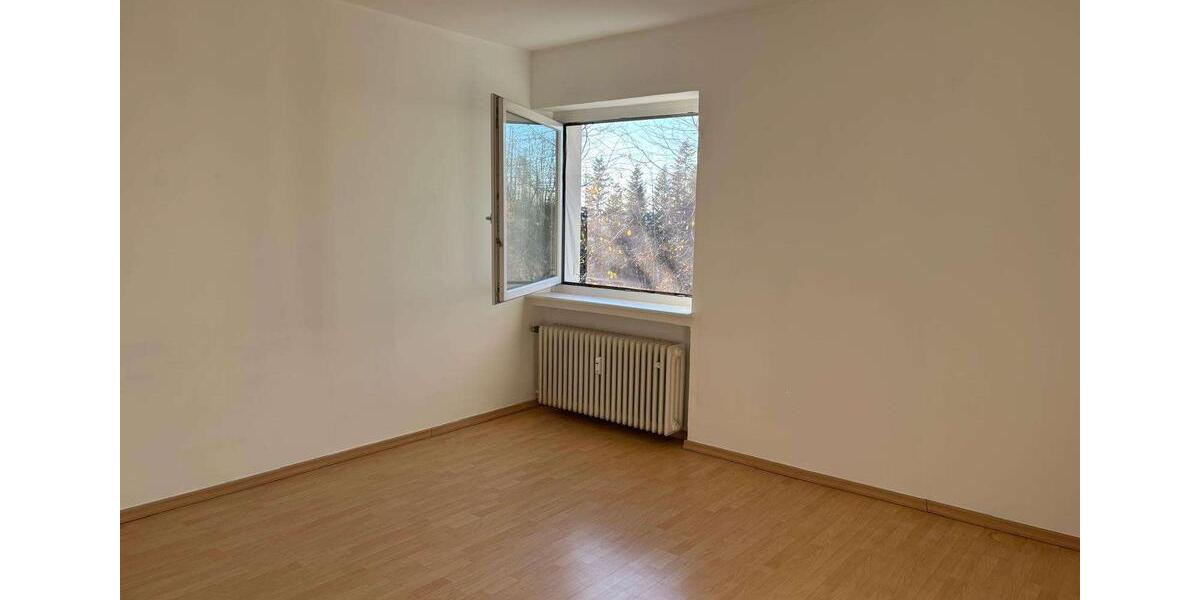 Erdgeschoßwohnung Hennef (Sieg) - 3 Zimmer, 150 m&sup2;, 1.350&euro; | Angebot:26461049
