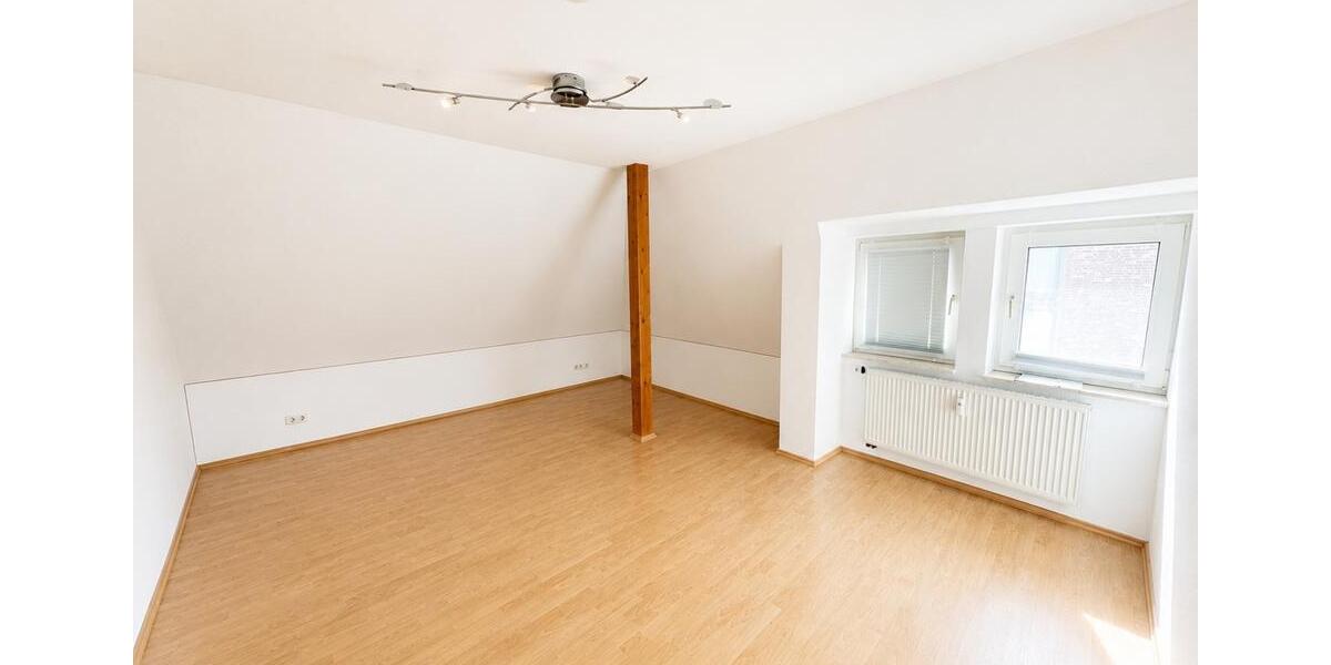 Dachgeschoßwohnung Friesoythe - 3 Zimmer, 90 m&sup2;, 850&euro; | Angebot:26563664