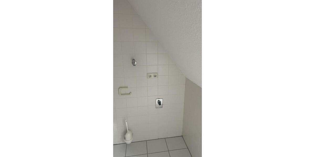 Etagenwohnung Lohmar - 2 Zimmer, 82 m&sup2;, 830&euro; | Angebot:26633961