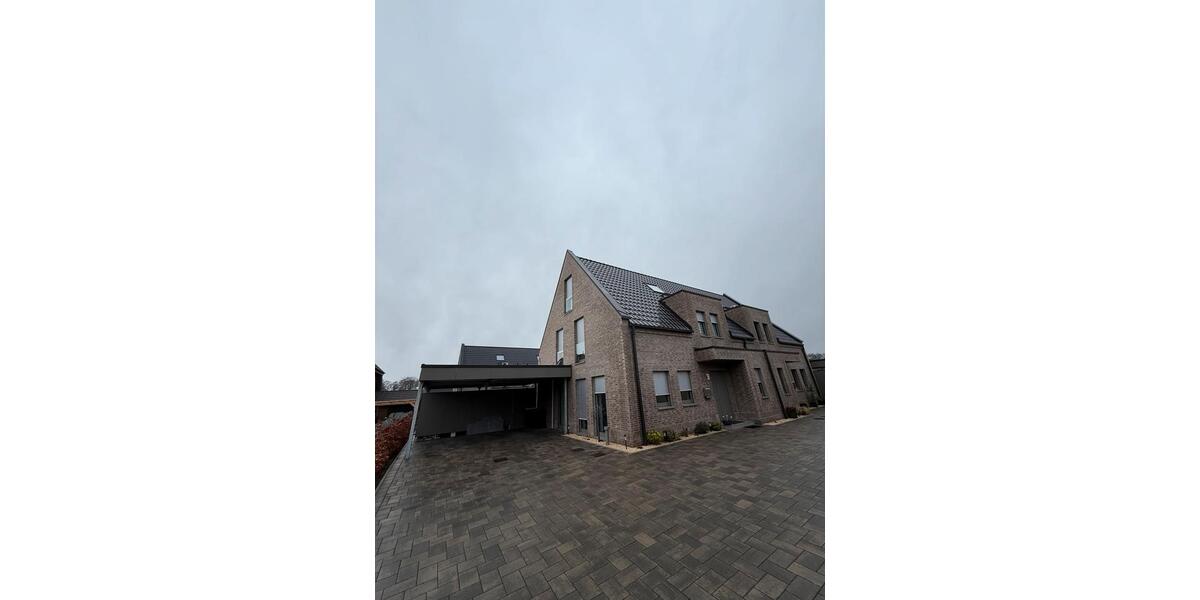 Doppelhaushälfte Borken - 7 Zimmer, 135 m&sup2;, 1.800&euro; | Angebot:24916269