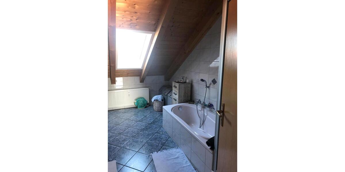 Dachgeschoßwohnung Unterneukirchen - 2 Zimmer, 56 m&sup2;, 695&euro; | Angebot:26690715