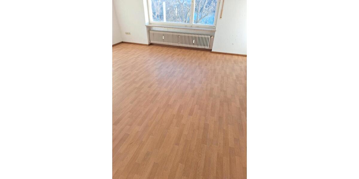 Etagenwohnung Aindling - 3 Zimmer, 90 m&sup2;, 900&euro; | Angebot:25281062