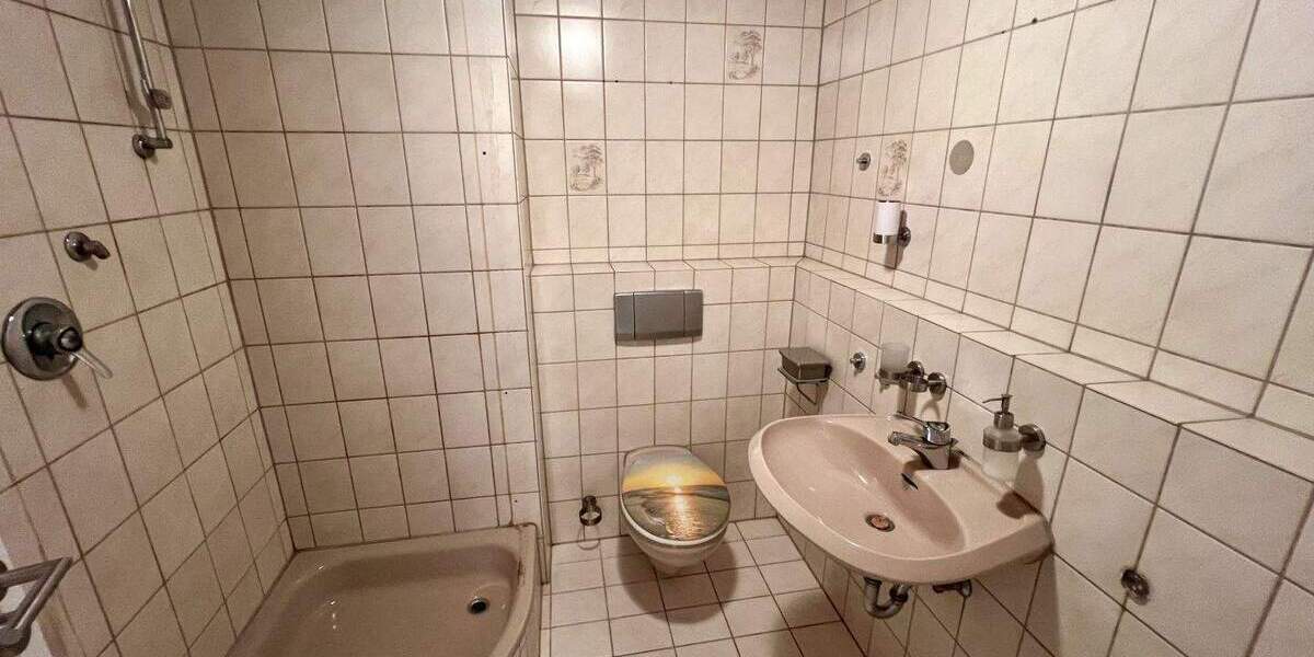 Einfamilienhaus Roth - 3 Zimmer, 110 m&sup2;, 1.200&euro; | Angebot:25667507