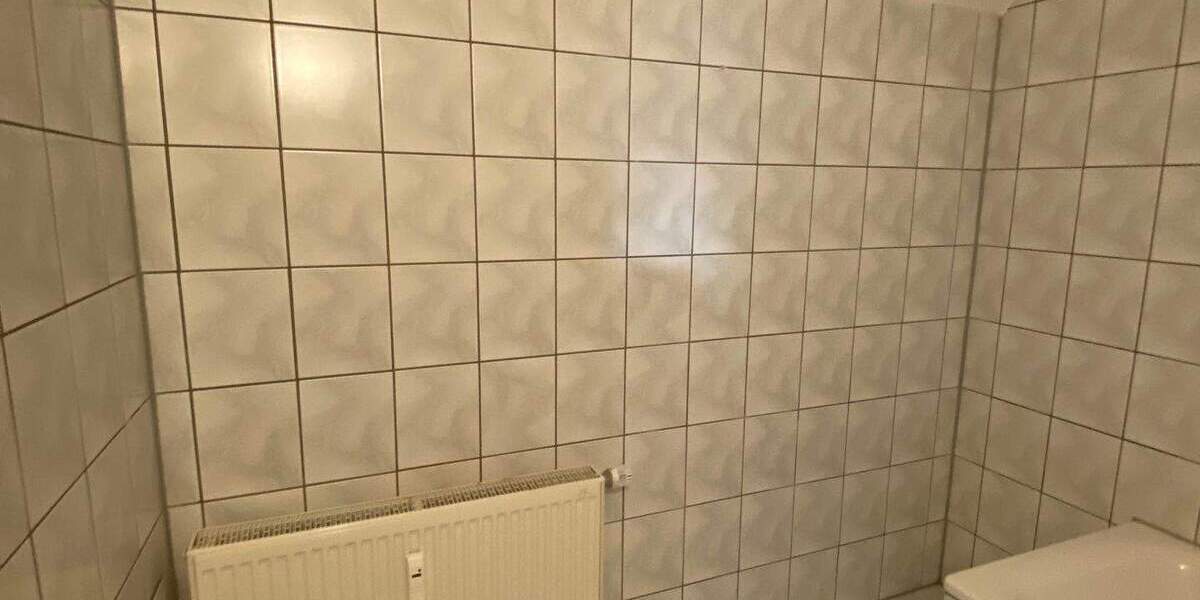 Etagenwohnung Burg - 2 Zimmer, 60 m&sup2;, 350&euro; | Angebot:25667670