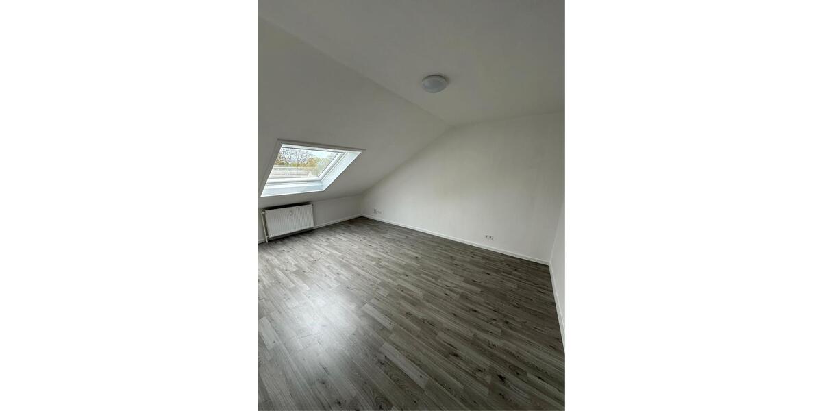 Dachgeschoßwohnung Rastatt - 2 Zimmer, 53 m&sup2;, 850&euro; | Angebot:26248969