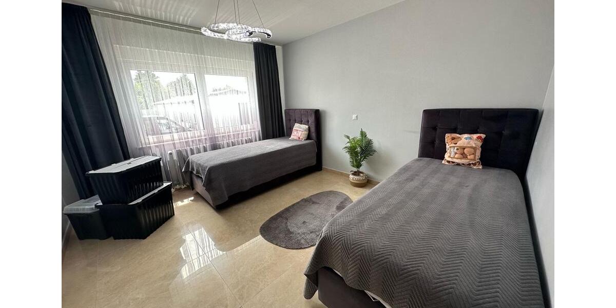 Erdgeschoßwohnung Hanau Groß-Steinheim - 4 Zimmer, 140 m&sup2;, 1.800&euro; | Angebot:25956831