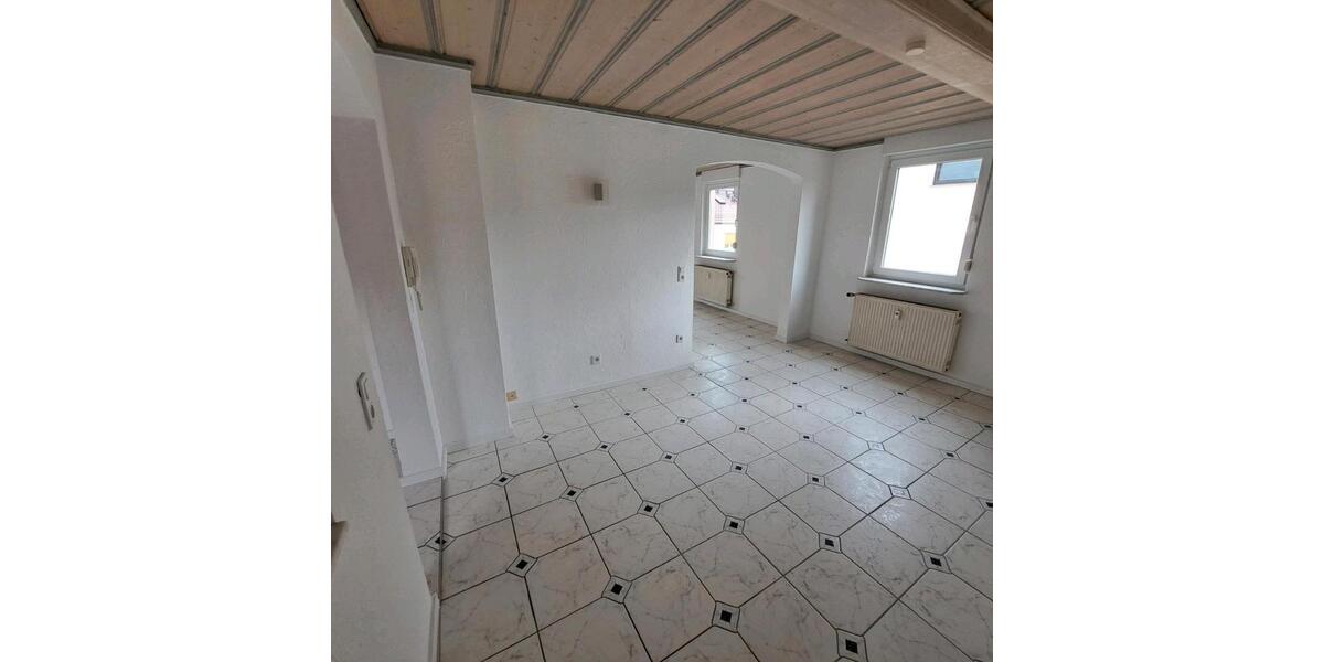 Etagenwohnung Waldaschaff - 3.5 Zimmer, 850&euro; | Angebot:22107893