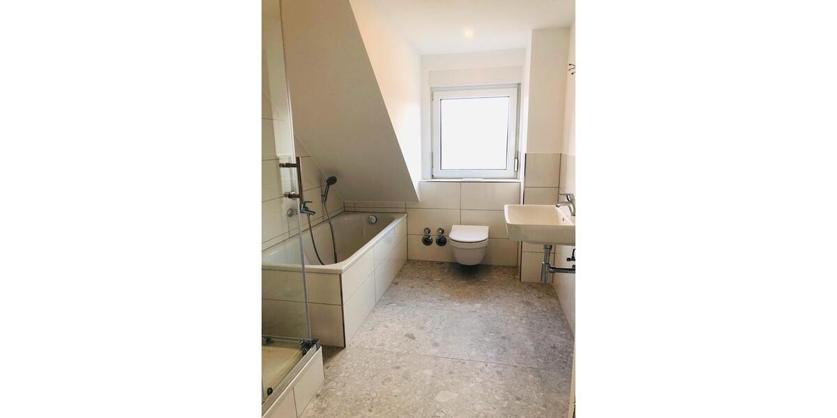 Dachgeschoßwohnung Dortmund Eving - 4.5 Zimmer, 115 m&sup2;, 1.100&euro; | Angebot:26040062