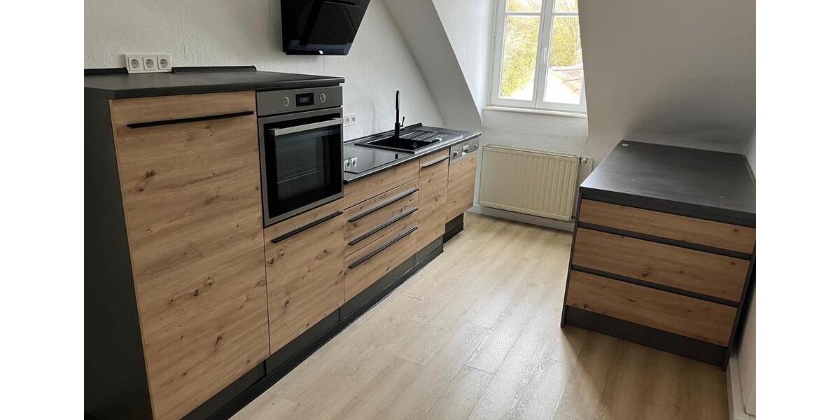 Schöne renovierte 2ZKB-Wohnung 2 zimmer