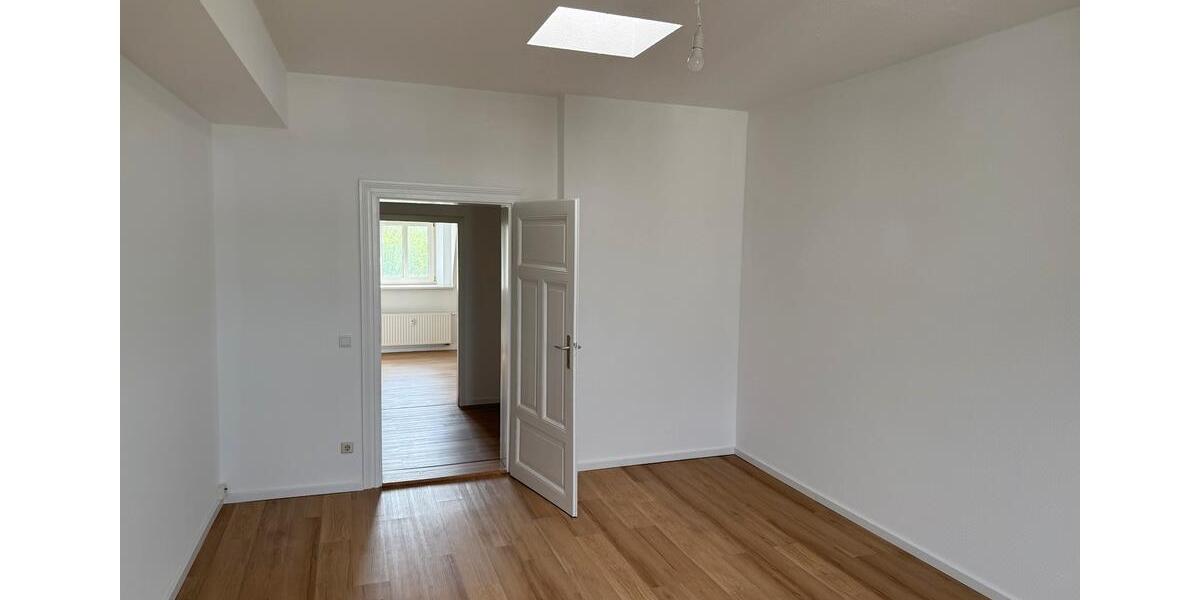 Dachgeschoßwohnung Görlitz - 1 Zimmer, 50 m&sup2;, 300&euro; | Angebot:26499145