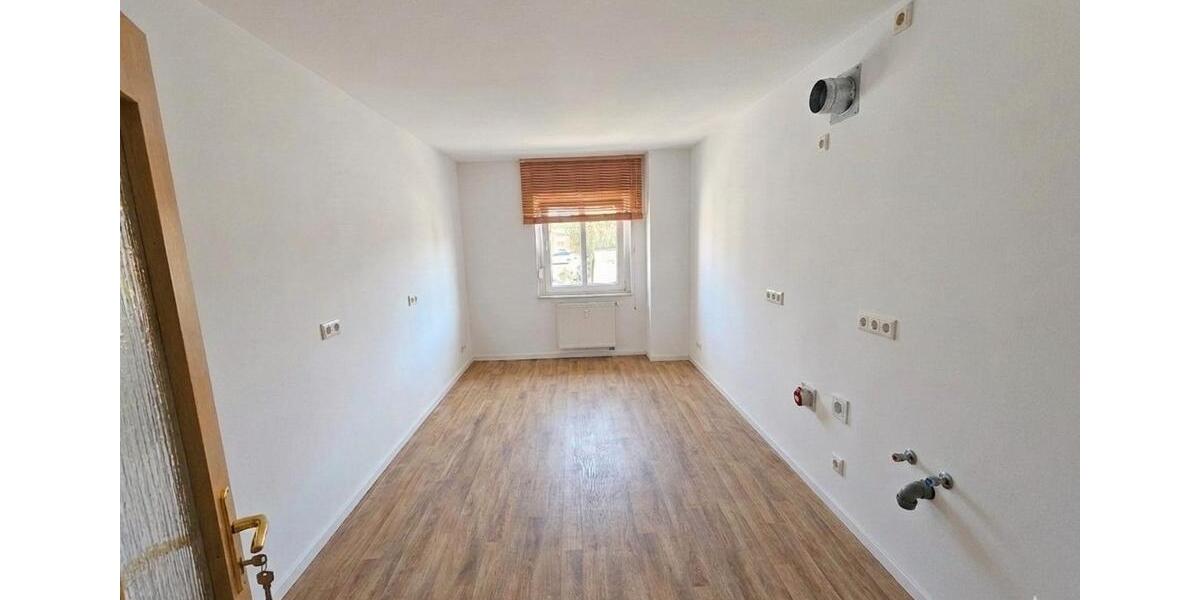 Dachgeschoßwohnung Calbe (Saale) - 2 Zimmer, 69 m&sup2;, 385&euro; | Angebot:26545365