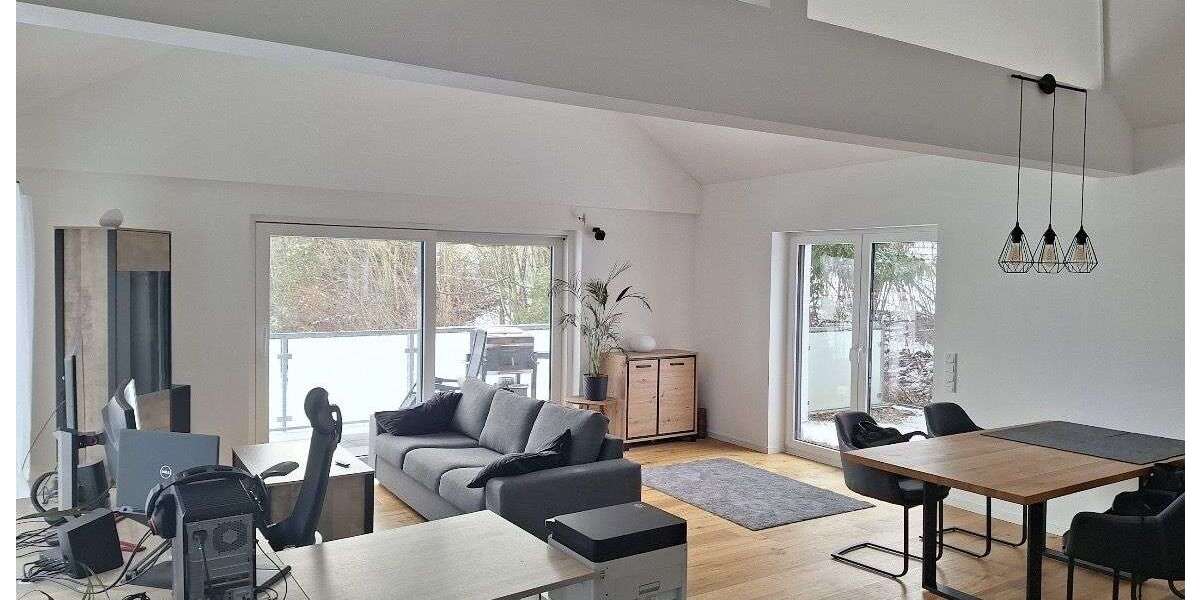 Etagenwohnung Wiesbaden Nordost - 3 Zimmer, 96 m&sup2;, 2.100&euro; | Angebot:25981405