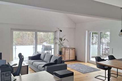 Wohnung Wiesbaden Nordost - 3 Zimmer, 96 m&sup2;, 2.100&euro; | Angebot:25981405