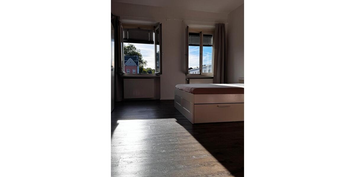 Etagenwohnung Wuppertal Elberfeld - 5 Zimmer, 170 m&sup2;, 1.450&euro; | Angebot:27611892