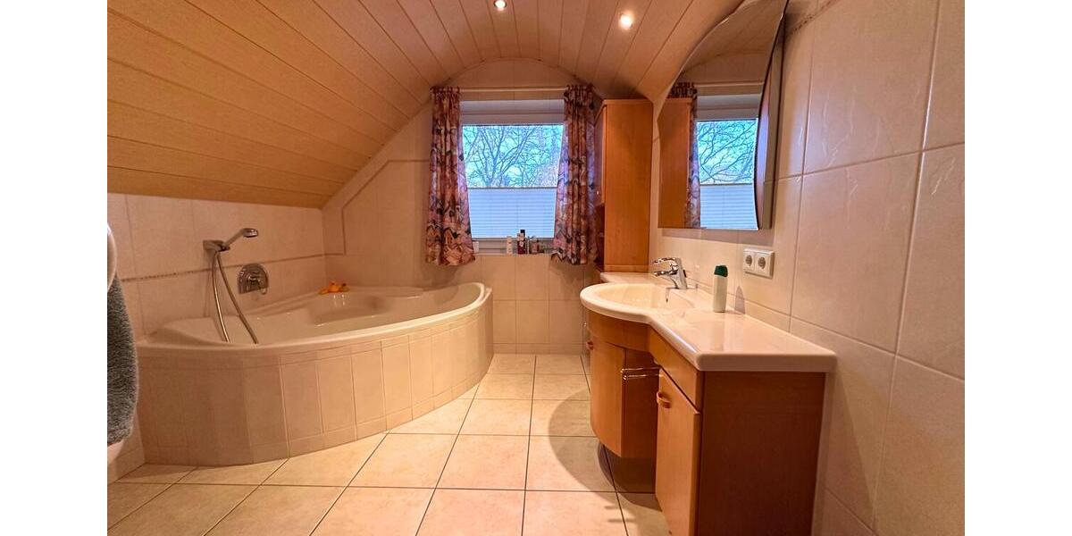 Etagenwohnung Wardenburg - 4 Zimmer, 130 m&sup2;, 1.050&euro; | Angebot:24624670