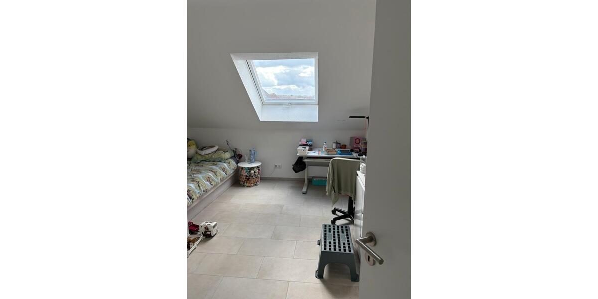 Dachgeschoßwohnung Flieden - 3 Zimmer, 76 m&sup2;, 840&euro; | Angebot:26199871