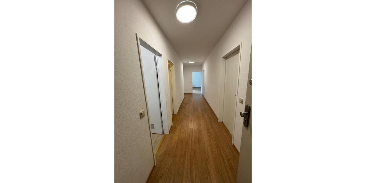 Erdgeschoßwohnung Lahr (Schwarzwald) - 3 Zimmer, 83 m&sup2;, 950&euro; | Angebot:25641344