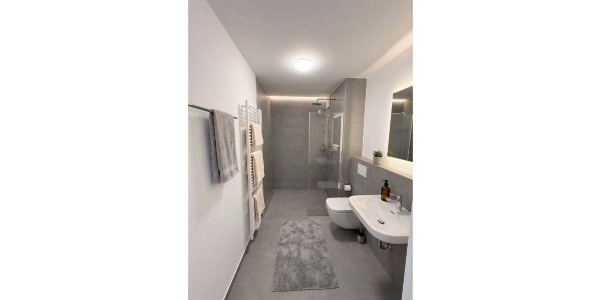 Wohnen auf Zeit Stadtbergen - 5 Zimmer, 20 m&sup2;, 600&euro; | Angebot:25647167