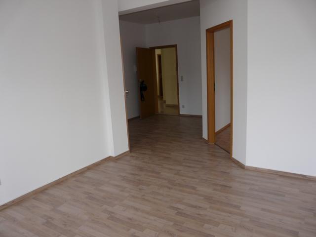 Erdgeschoßwohnung Crimmitschau - 2 Zimmer, 67 m&sup2;, 320&euro; | Angebot:25989867