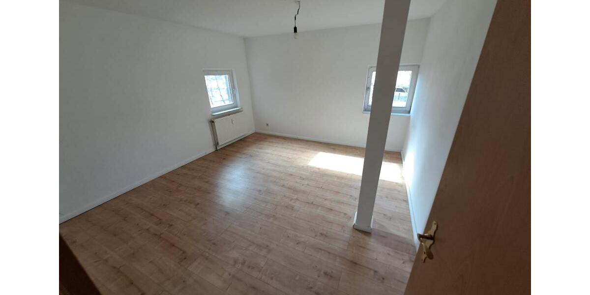 Etagenwohnung Kalletal - 4 Zimmer, 120 m&sup2;, 700&euro; | Angebot:26040908