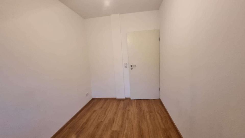 Etagenwohnung Hermeskeil - 4 Zimmer, 81 m&sup2;, 680&euro; | Angebot:25650811