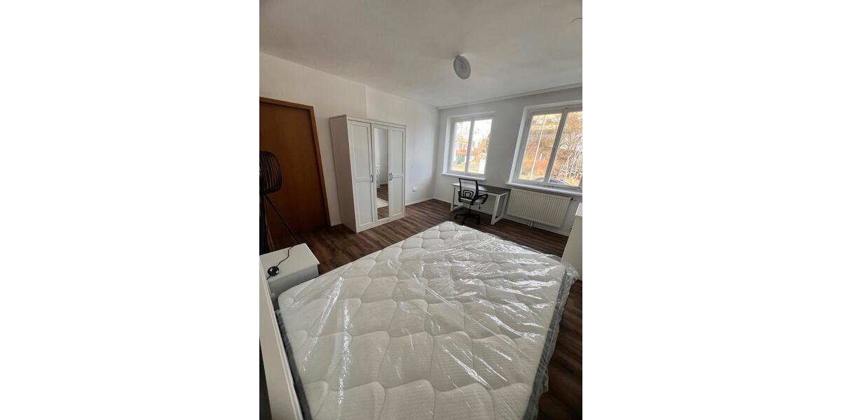 Erdgeschoßwohnung Albstadt - 1 Zimmer, 140 m&sup2;, 470&euro; | Angebot:26495041