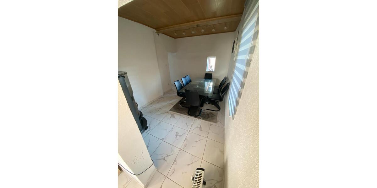 Einfamilienhaus Einbeck - 11 Zimmer, 280 m&sup2;, 1.500&euro; | Angebot:26385960